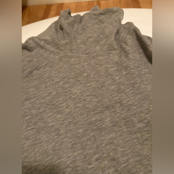 James Perse turtleneck Heather grey lightweight cotton knit size 2 - Picture 2 of 8